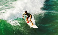 九游娱乐app下载-德甲争冠战之夜，伦纳德末节接管比赛，跨界竞技场上的王者时刻