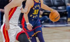 九游体育APP下载-精彩绝伦比赛，球员们拼尽全力