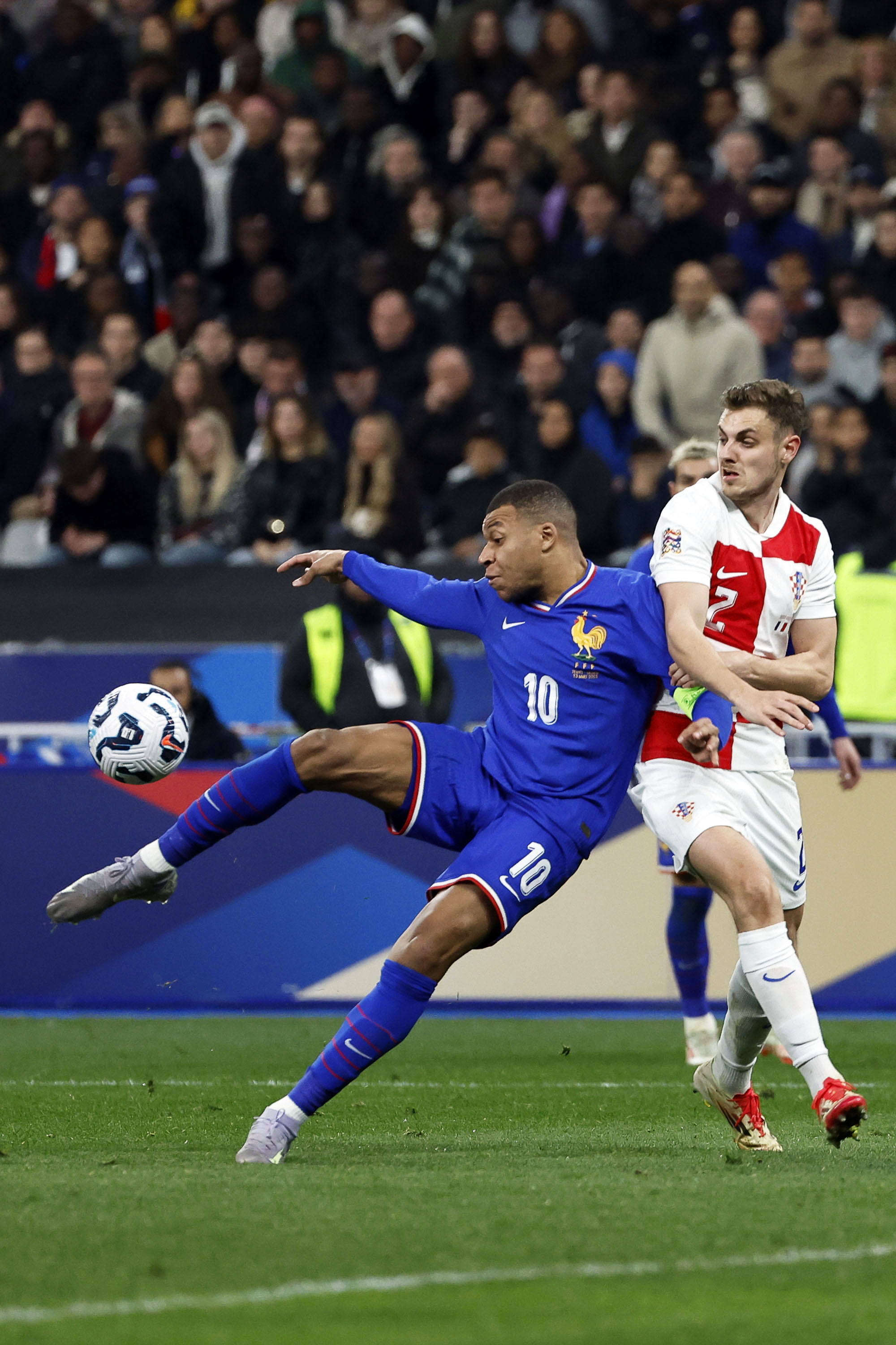 欧洲足球联赛竞争激烈,强队展现实力的简单介绍 欧洲足球联赛竞争激烈,强队展现实力的简单介绍