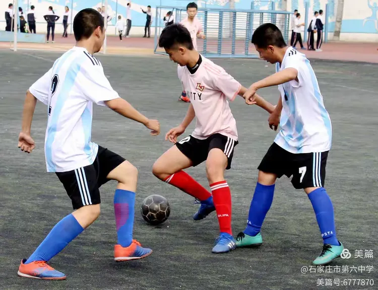 战术安排周密,比赛节奏激烈变化 战术安排周密,比赛节奏激烈变化