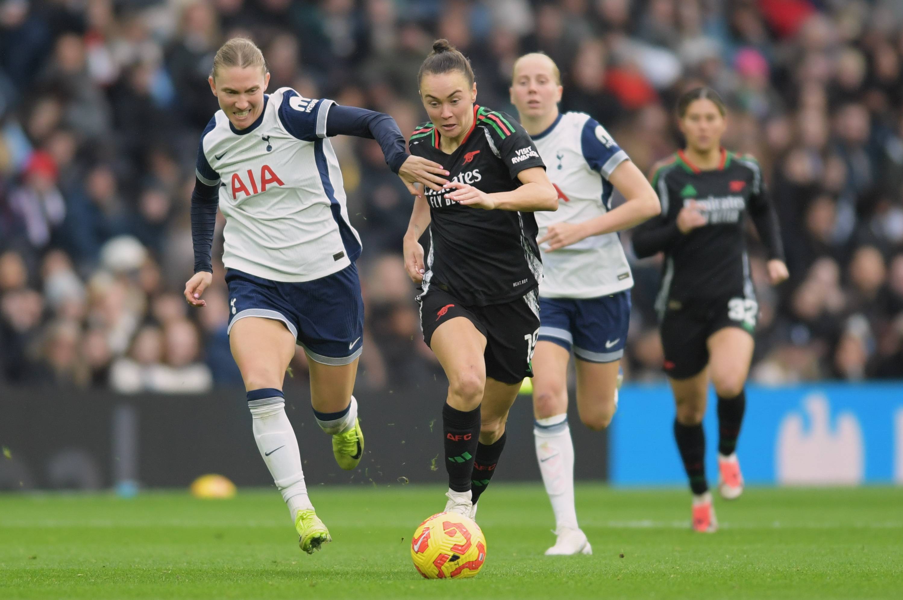 包含欧洲女足新星崭露头角引发热议的词条 包含欧洲女足新星崭露头角引发热议的词条
