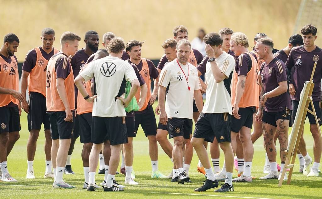 足球国家队训练营备战国际比赛 足球国家队训练营备战国际比赛