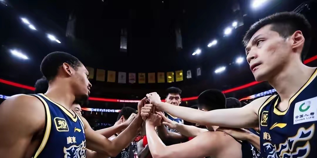 包含力挽狂澜,球队在关键时刻取得战果可喜的词条 包含力挽狂澜,球队在关键时刻取得战果可喜的词条