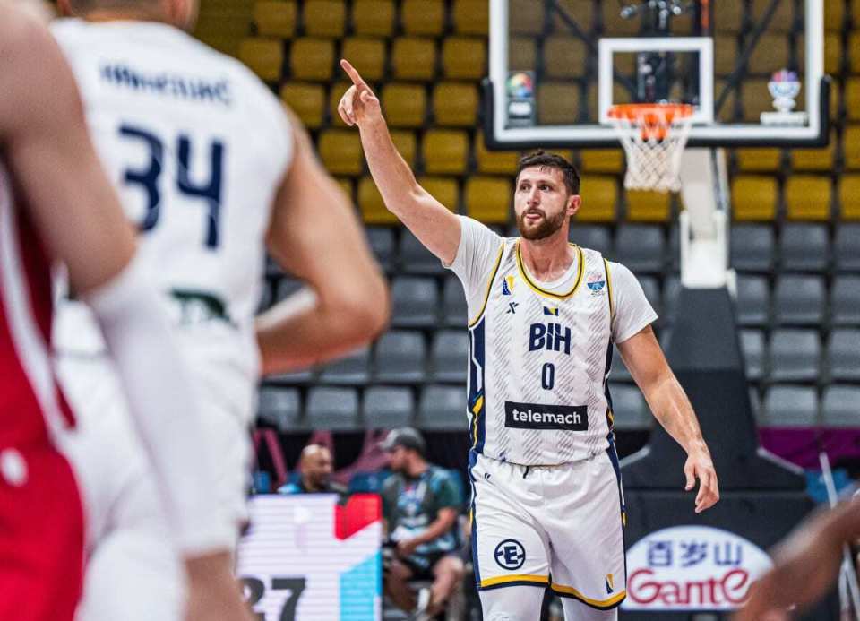 波黑力克比利时，挺进欧洲杯正赛