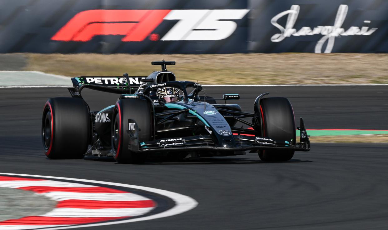 关于威廉姆斯轻取索伯车队，拉塞尔点燃赛场的信息