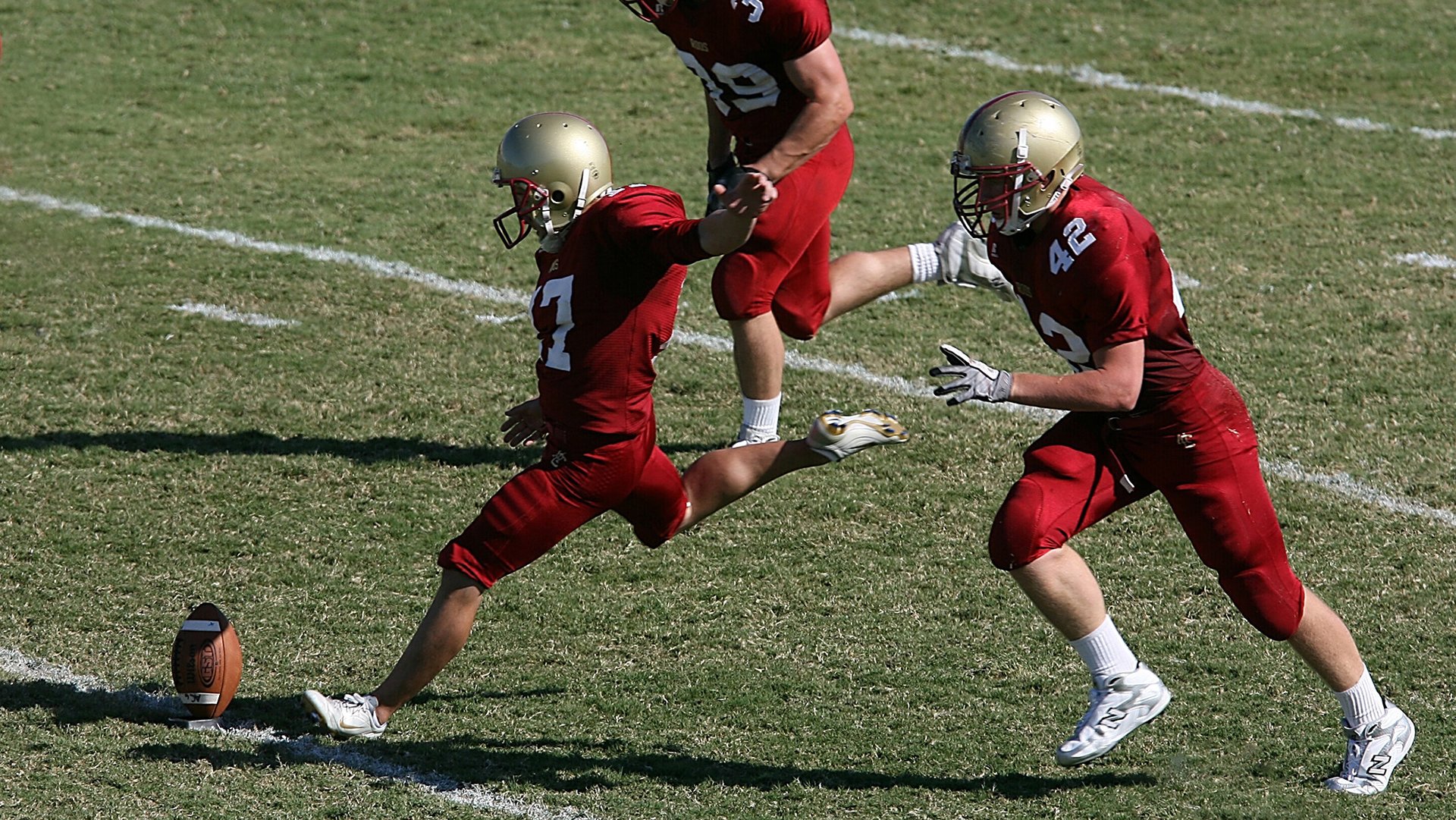 从首尔到哥本哈根，韩国足球的稳稳哲学与斯通斯的救赎之路