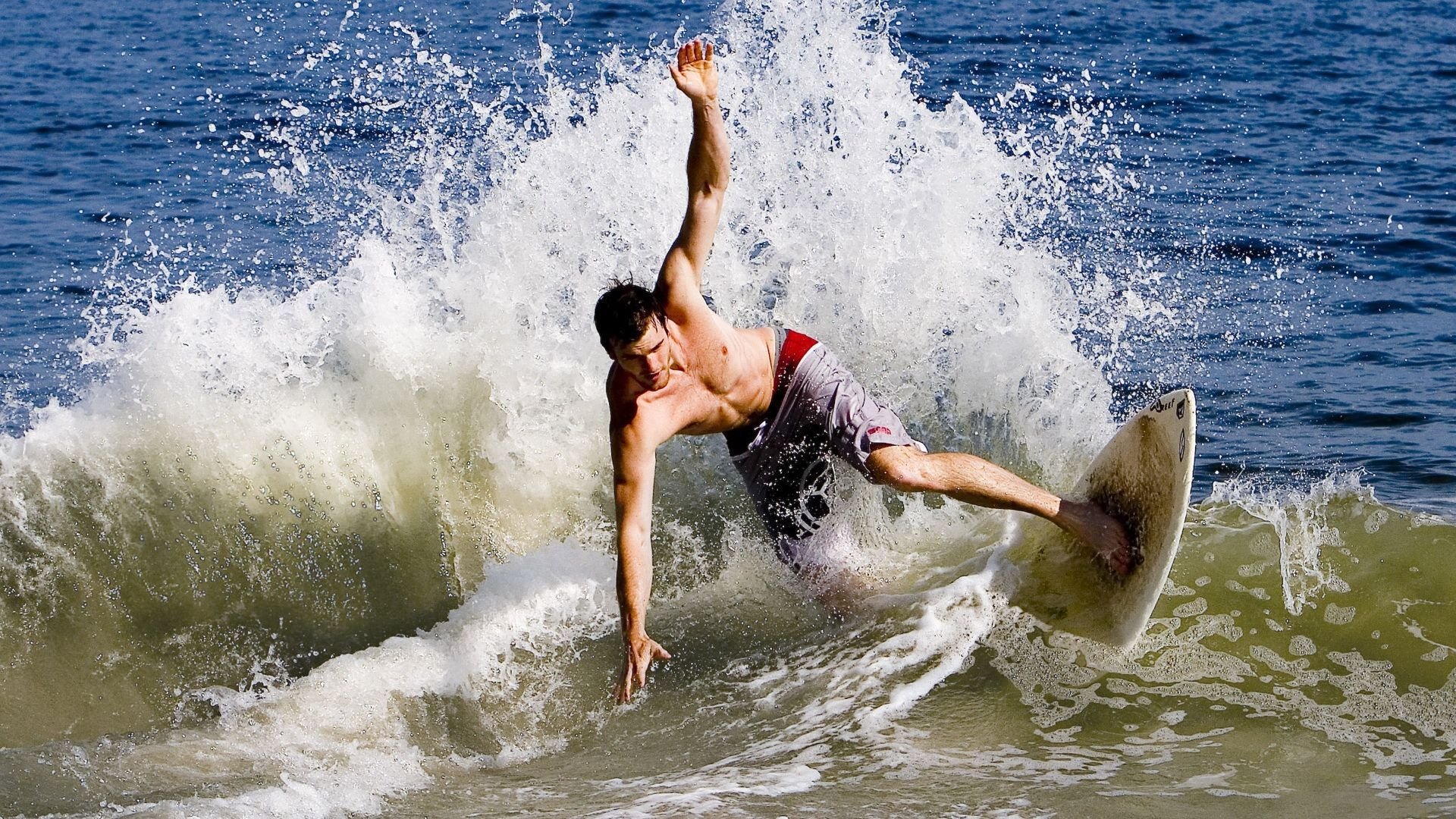 极速之夜,F1新赛季揭幕战与欧文的持续杀伤力