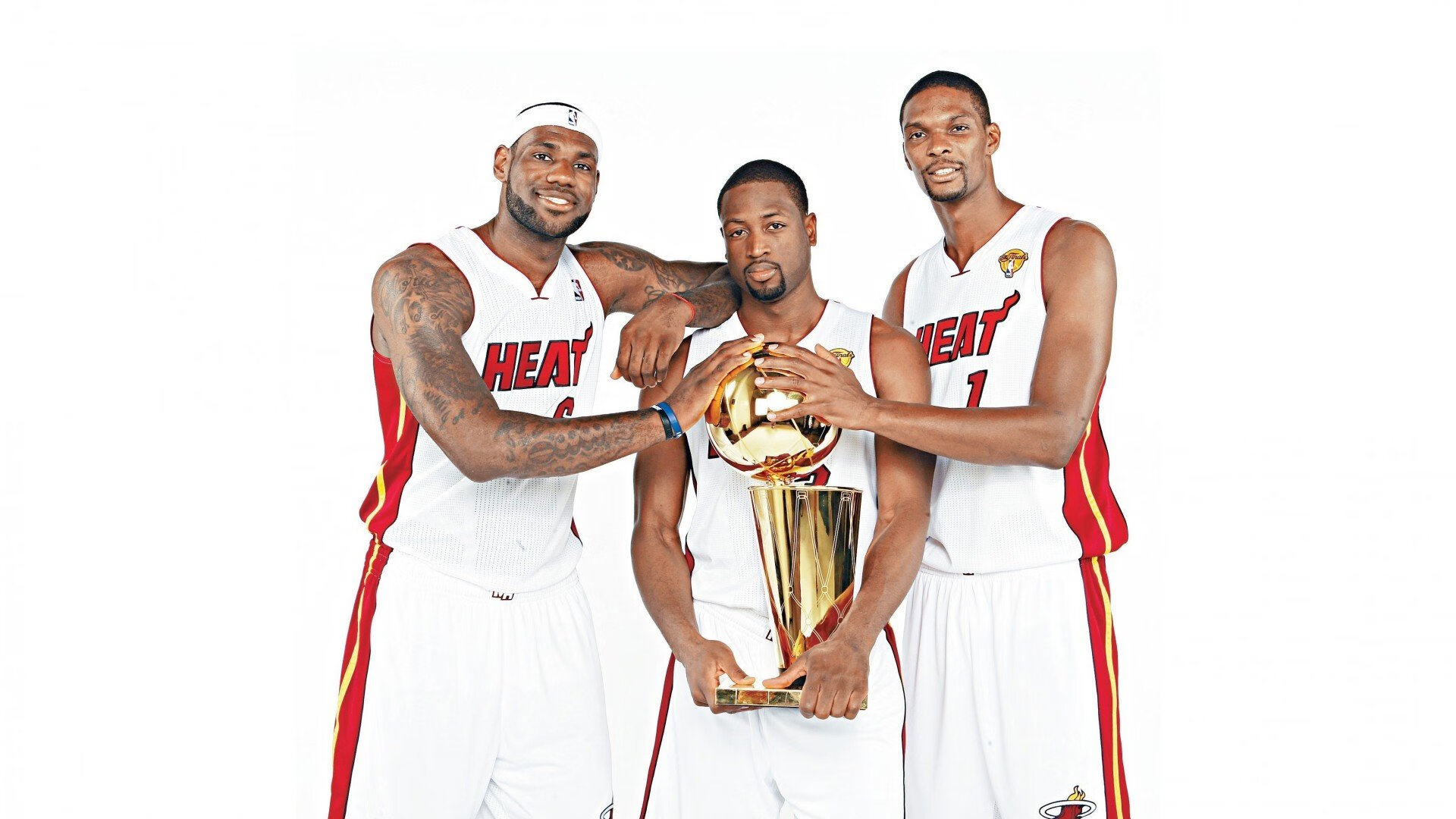 赛道传奇，梅赛德斯完胜哈斯，周冠宇刷新纪录书写历史